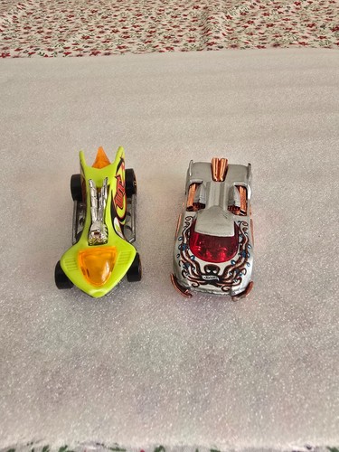 Hot wheels two cars - cars,
